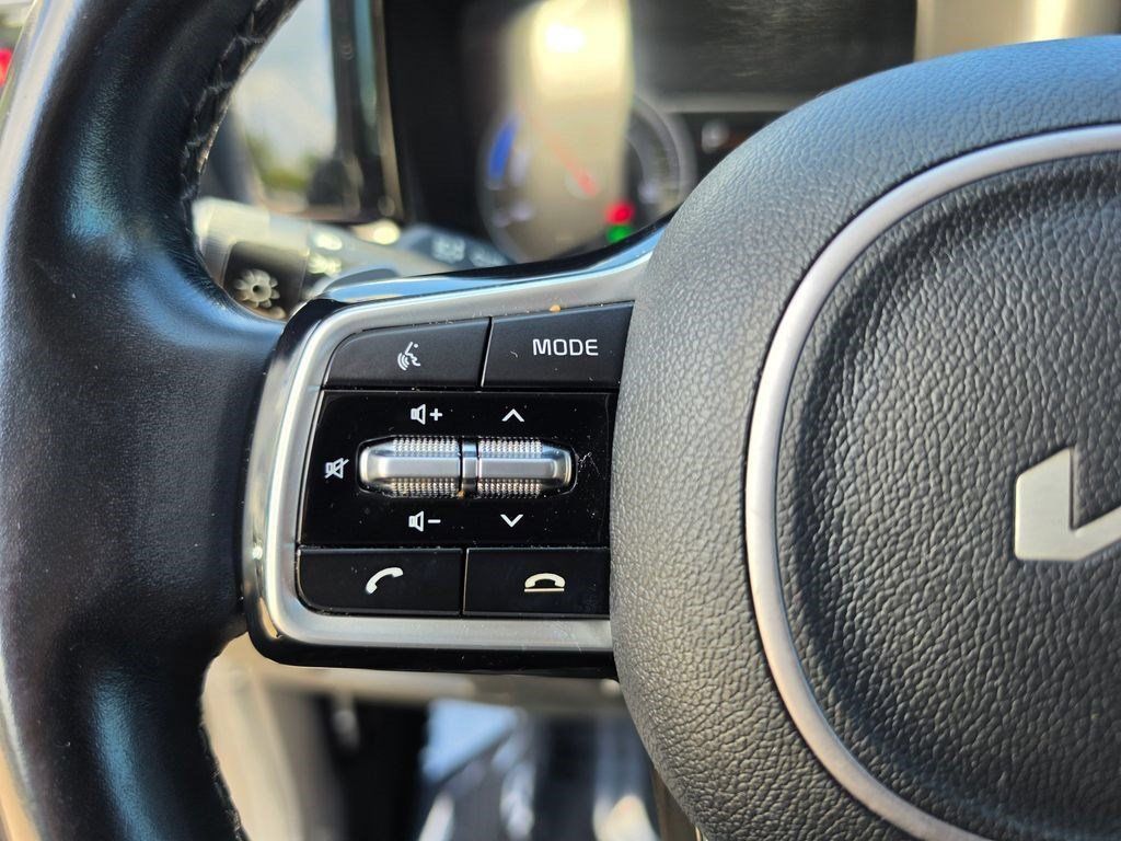 Used 2022 Kia Sorento S FWD image 15