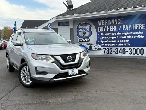 Used 2019 Nissan Rogue SV AWD/4WD image 1