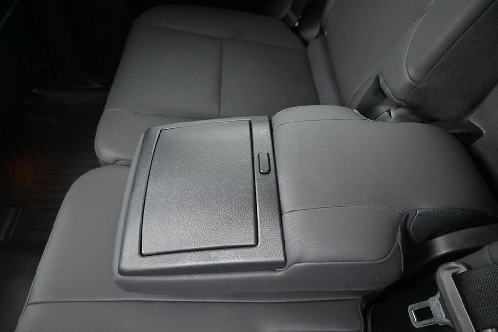Used 2022 Lexus GX 460 Premium w/ Premium Package AWD/4WD image 17