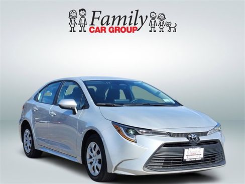 Certified 2024 Toyota Corolla LE image 2