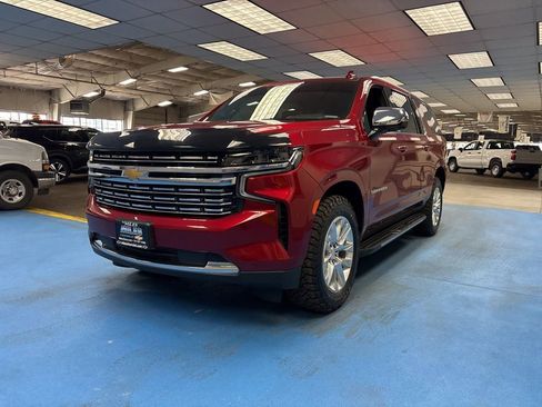 Certified 2021 Chevrolet Suburban Premier w/ Premium Package image 14