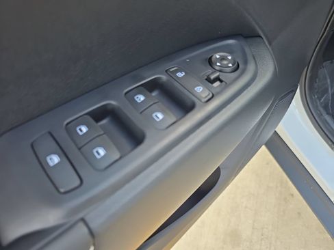 New 2026 Hyundai Venue SEL FWD image 27