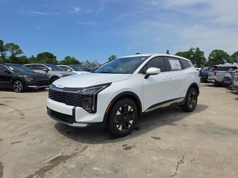 New 2027 Kia Sportage LX FWD image 4