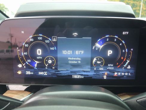 Used 2025 Chevrolet Suburban High Country image 14