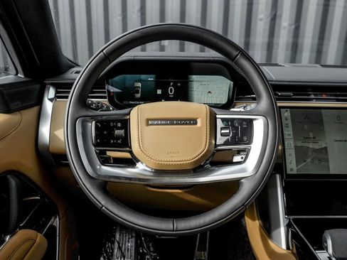 New 2026 Land Rover Range Rover Long Wheelbase SE AWD/4WD image 18