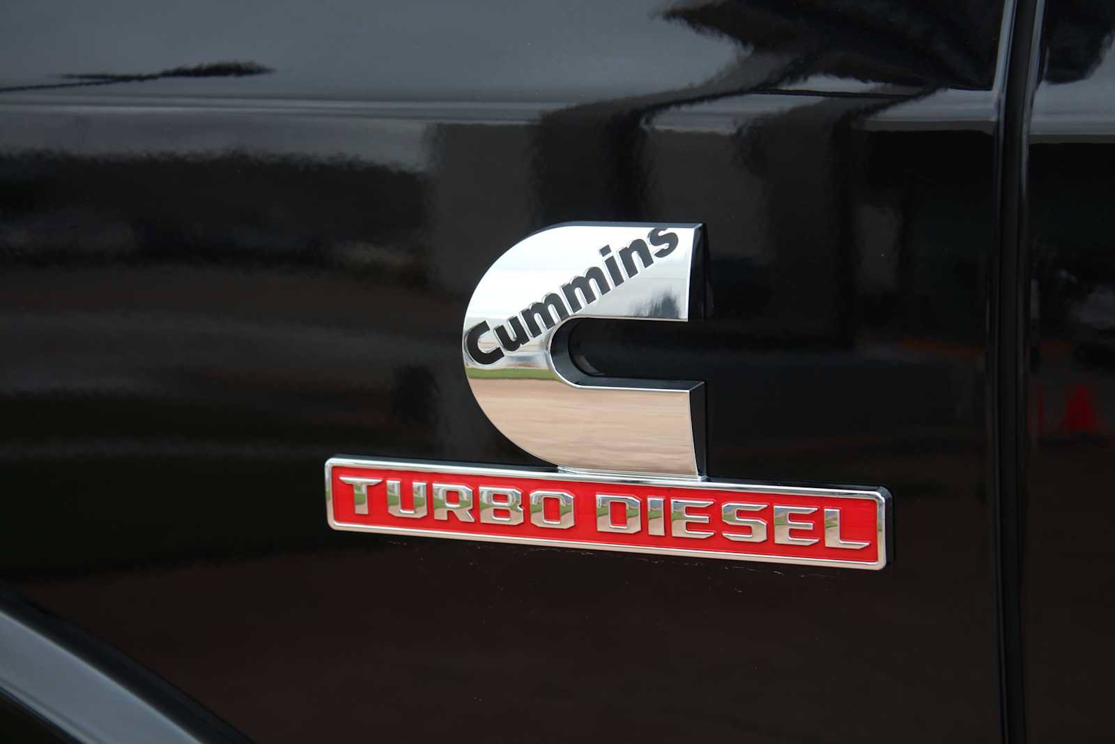 Used 2022 RAM 3500 Limited w/ Towing Technology Group AWD/4WD image 9
