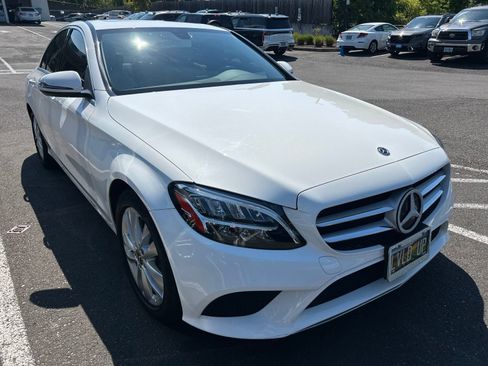 Used 2019 Mercedes-Benz C 300 Sedan image 2