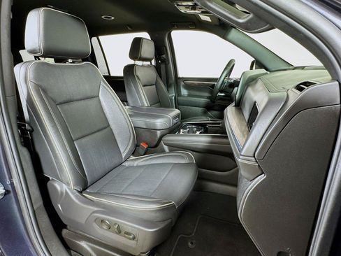 Certified 2025 Chevrolet Suburban Premier AWD/4WD image 28