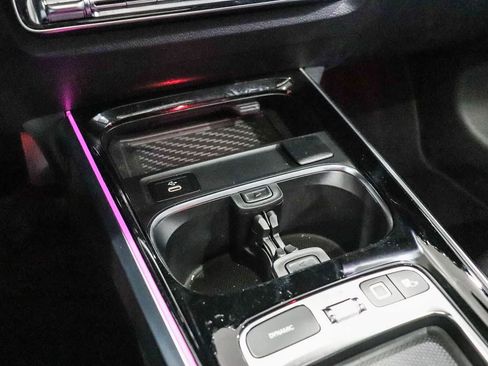 Used 2026 Mercedes-Benz GLB 250 image 25