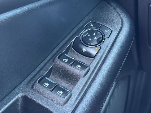 Used 2024 Ford Edge SE w/ Black Appearance Package AWD/4WD image 17