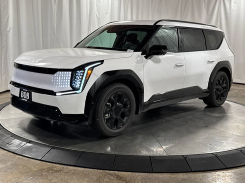 New 2026 Kia EV9 Land AWD/4WD image 1