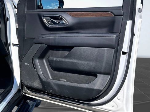 Used 2023 Chevrolet Tahoe High Country AWD/4WD image 31