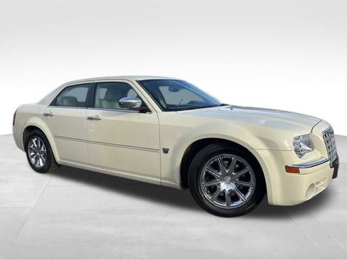 Used 2007 Chrysler 300 C w/ Protection Group II image 1