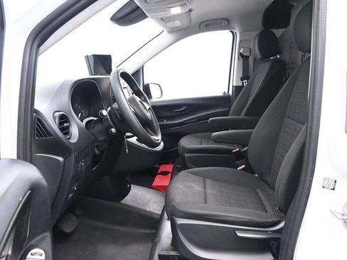Used 2019 Mercedes-Benz Metris image 11