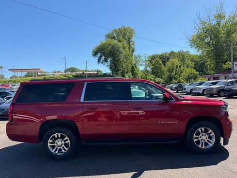 Used 2015 Chevrolet Suburban LT w/ Luxury Package AWD/4WD image 4