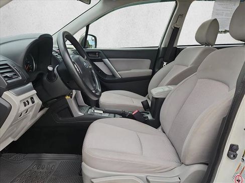 Used 2014 Subaru Forester 2.5i AWD/4WD image 16