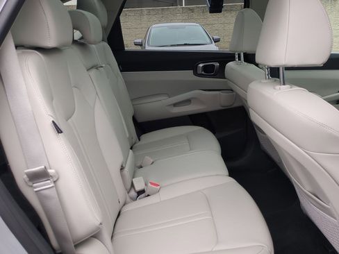 Used 2025 Kia Sorento S w/ Panoramic Sunroof Package FWD image 25