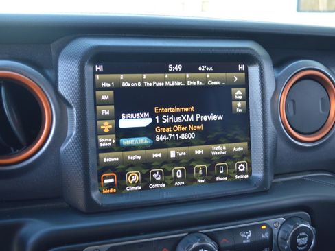 Used 2021 Jeep Gladiator Mojave image 18