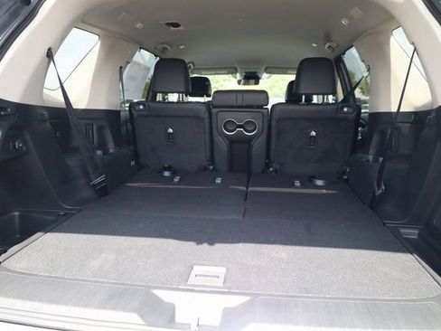 New 2025 Honda Pilot EX-L image 30