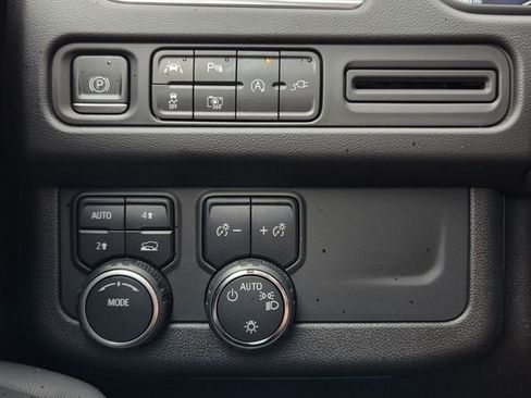 Used 2022 Chevrolet Tahoe RST w/ Luxury Package image 24