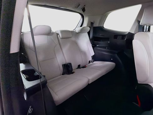 Used 2023 Kia Telluride S AWD/4WD image 28