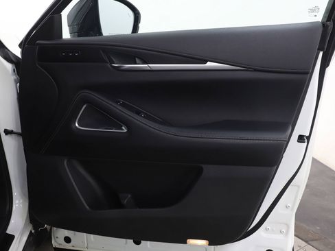 Used 2024 INFINITI QX60 Sensory image 11