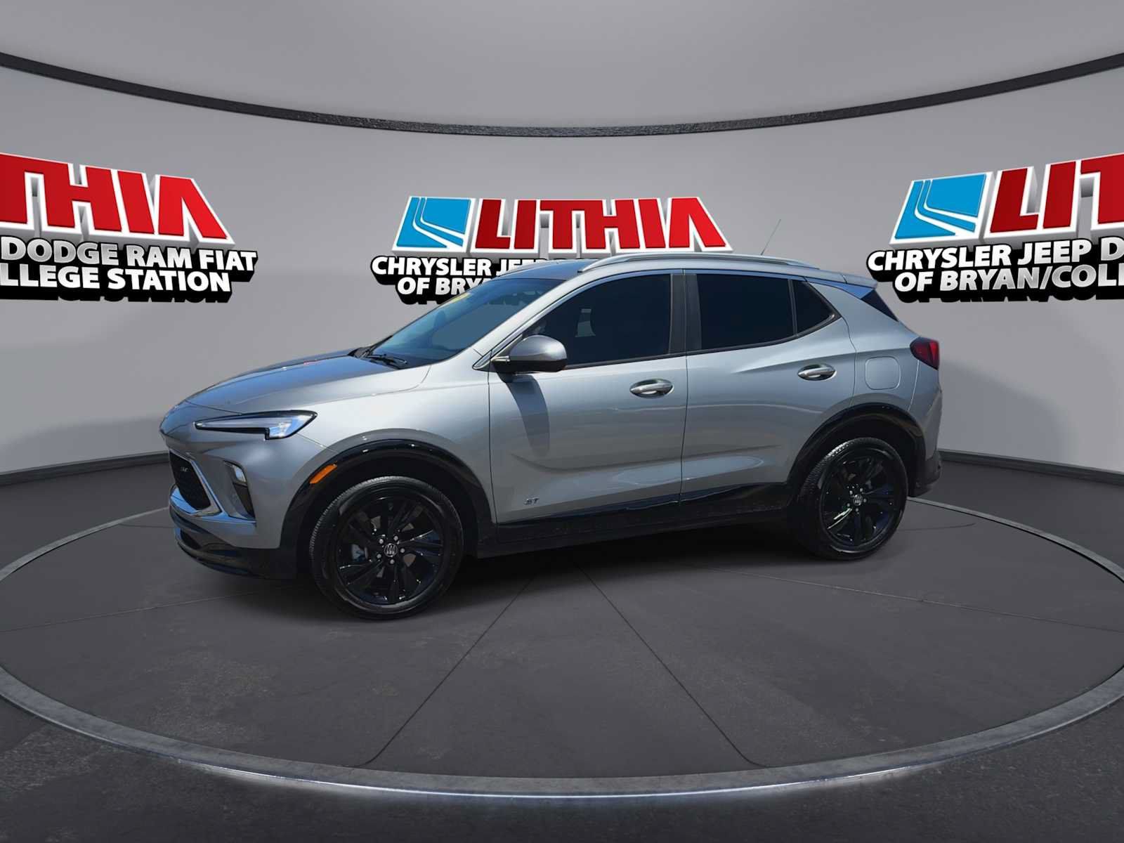 Used 2025 Buick Encore GX Sport Touring w/ Comfort Package FWD image 4