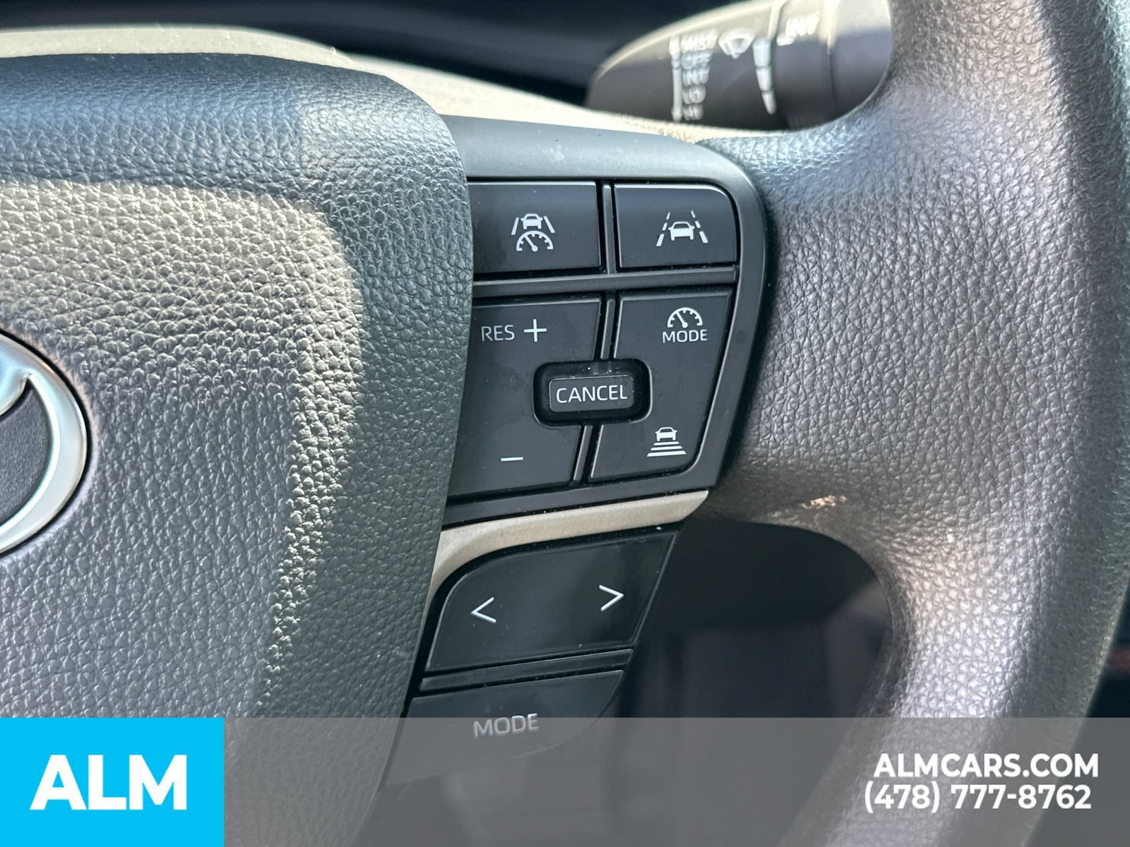 Used 2025 Toyota Camry LE FWD image 30