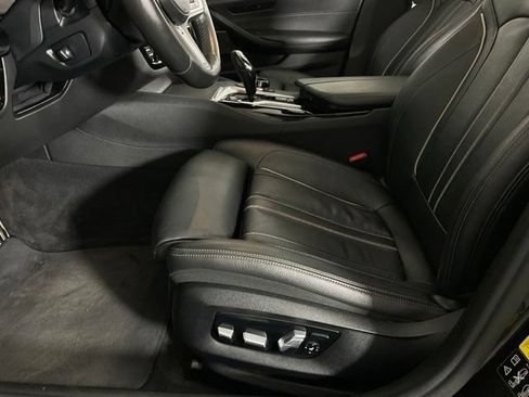 Used 2018 BMW M550i xDrive AWD/4WD image 31