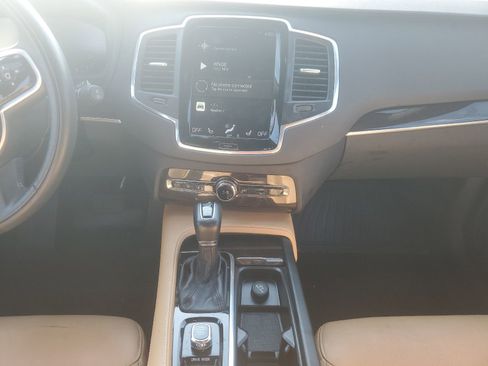 Used 2019 Volvo XC90 T6 Momentum w/ Advanced Package image 13