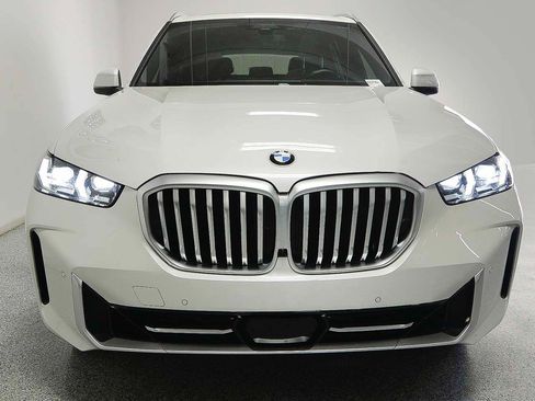 Certified 2024 BMW X5 xDrive40i w/ Executive Package image 2
