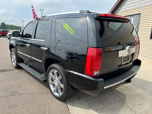 Used 2009 Cadillac Escalade AWD image 7