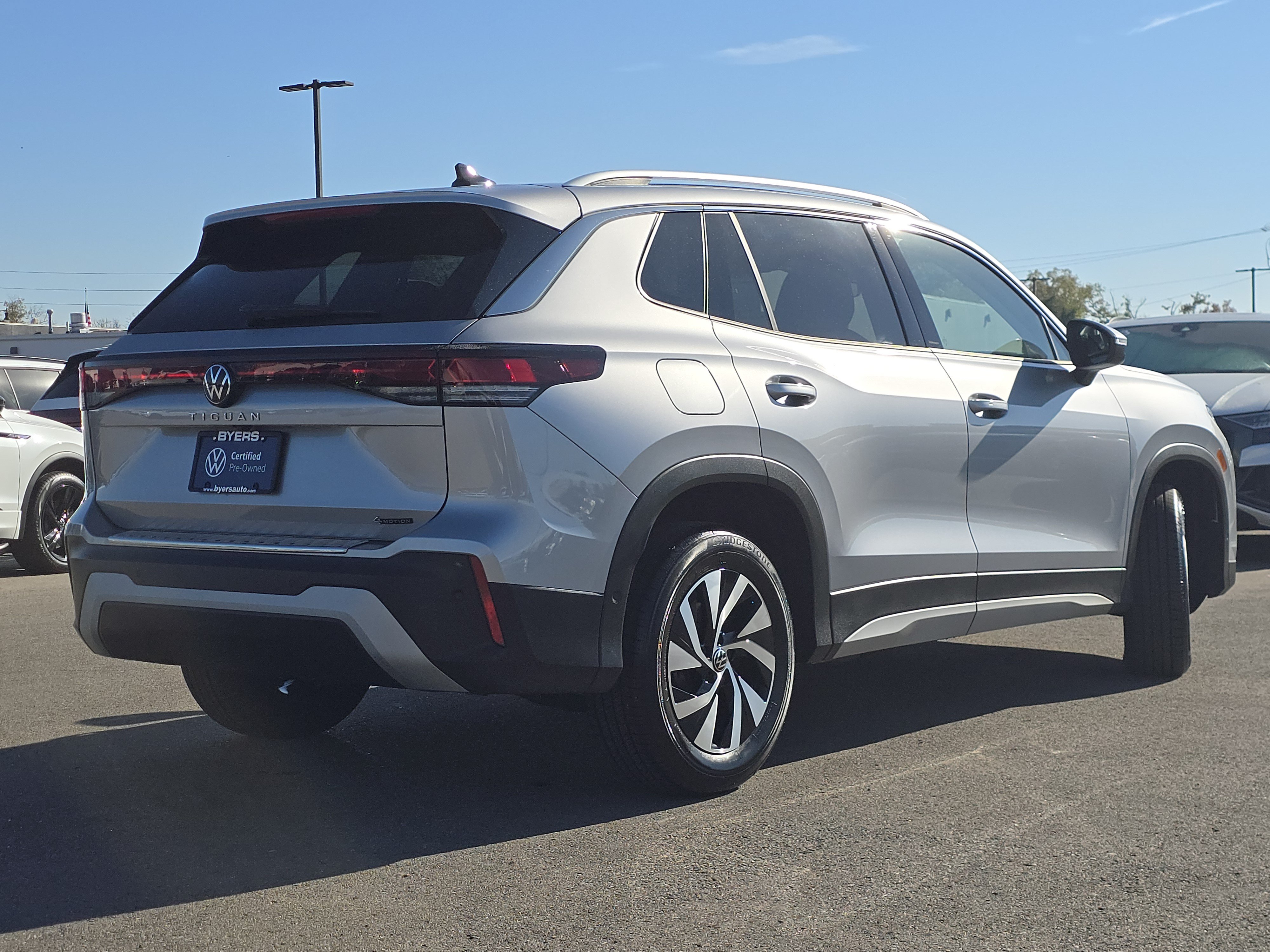 Certified 2025 Volkswagen Tiguan S AWD/4WD image 7