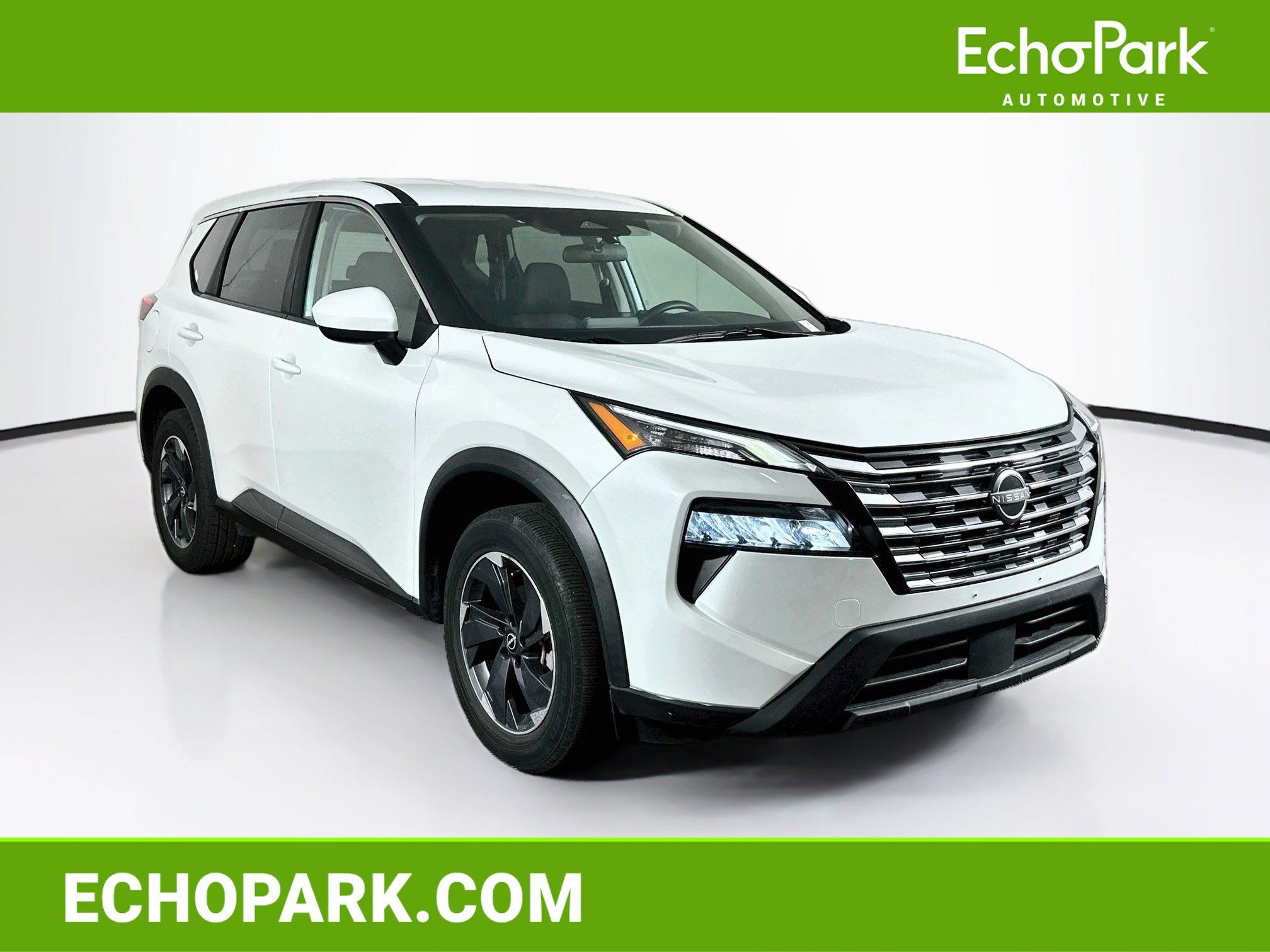 Used 2024 Nissan Rogue SV FWD image 1