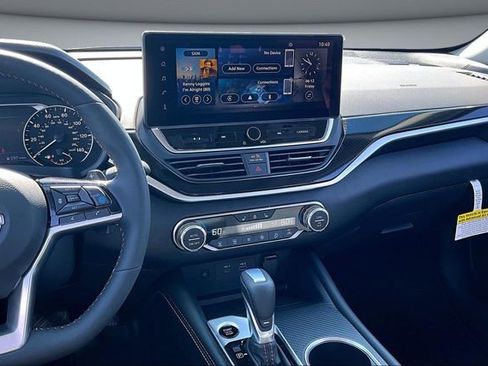 New 2026 Nissan Altima 2.5 SR FWD image 6