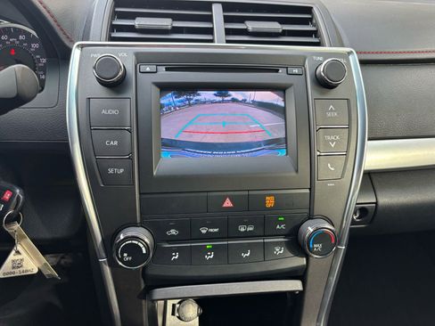 Used 2016 Toyota Camry LE image 27