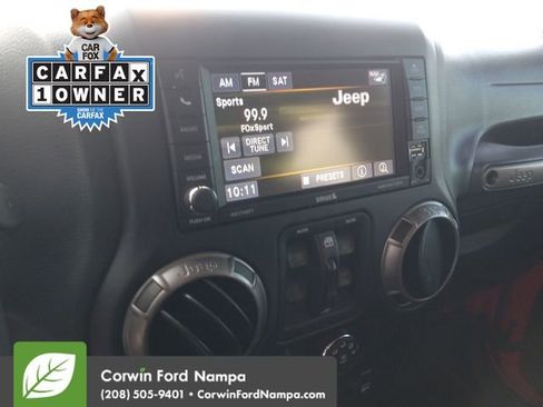 Used 2018 Jeep Wrangler Unlimited Sahara image 15