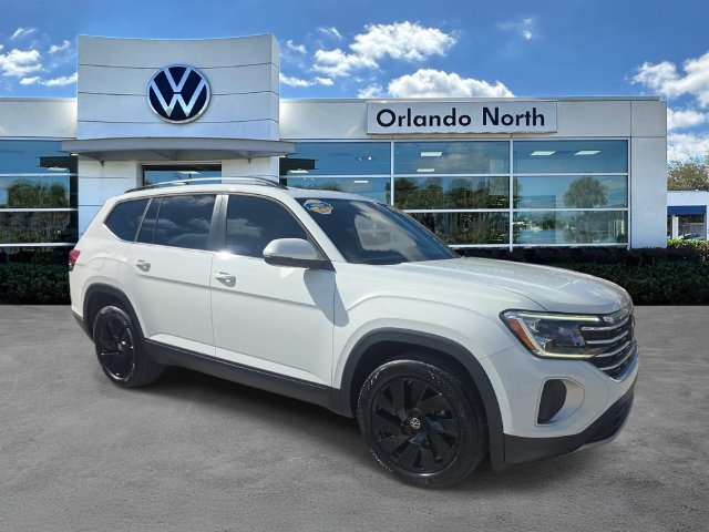 Used 2024 Volkswagen Atlas SE w/ Panoramic Sunroof Package FWD image 1
