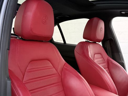 Used 2022 Alfa Romeo Giulia Veloce image 29