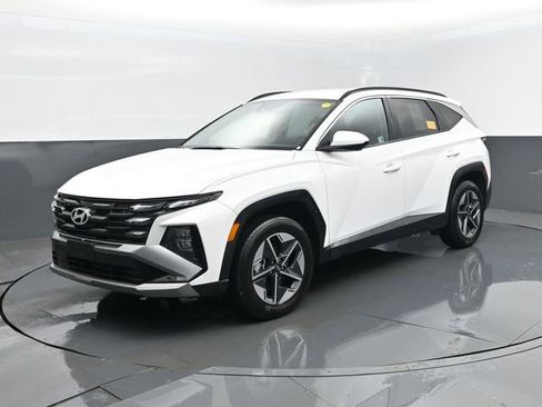 Used 2025 Hyundai Tucson SEL image 2