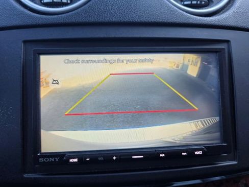 Used 2011 Mercedes-Benz ML 350 2WD image 18