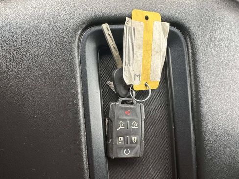Used 2018 Chevrolet Tahoe LT image 40