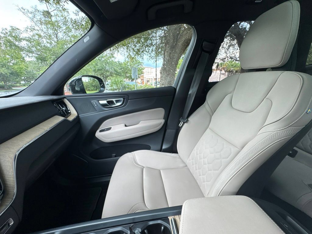 Certified 2026 Volvo XC60 B5 Plus AWD/4WD image 22