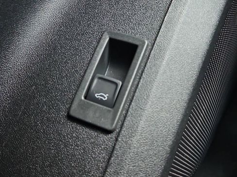 New 2025 Audi Q5 Premium Plus image 16