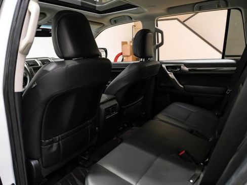 Used 2014 Lexus GX 460 AWD/4WD image 39