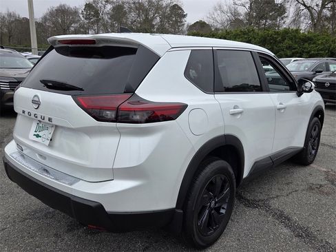 New 2026 Nissan Rogue SV w/ Cold Weather Package image 10