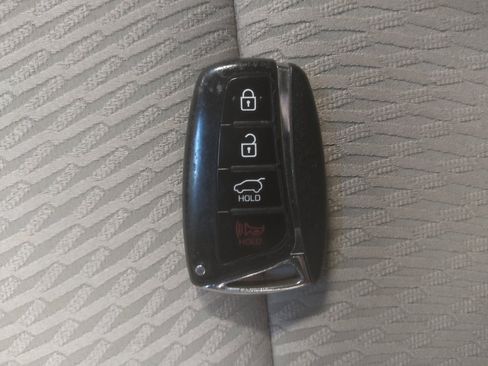 Used 2017 Hyundai Santa Fe Sport w/ 2.4L Value Package 06 image 32