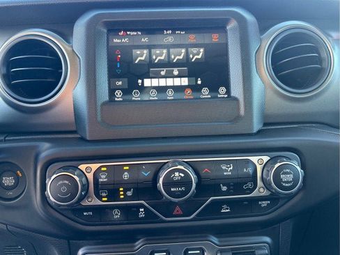 Used 2023 Jeep Wrangler Sport S image 11