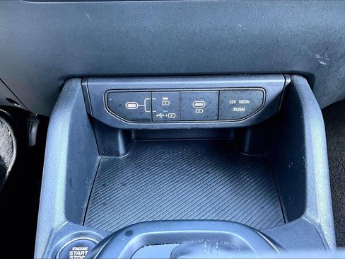 Used 2025 Kia K4 FWD image 16