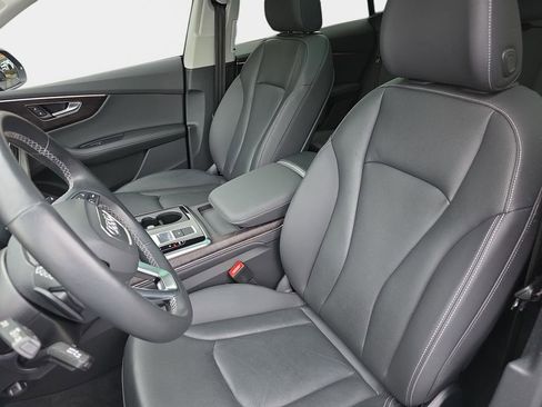Used 2023 Audi Q8 Premium Plus w/ Premium Plus Package AWD/4WD image 18